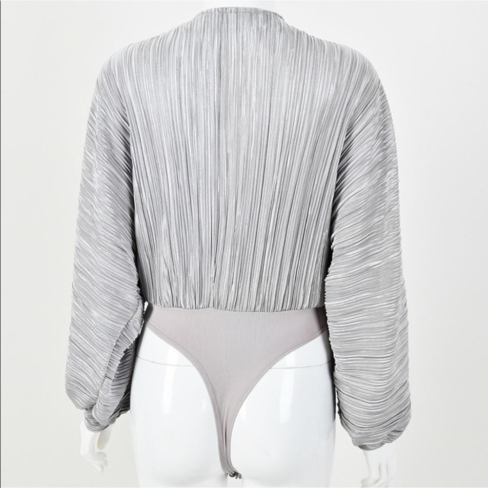 Lux Vneck bodysuit - Picture 6 of 7